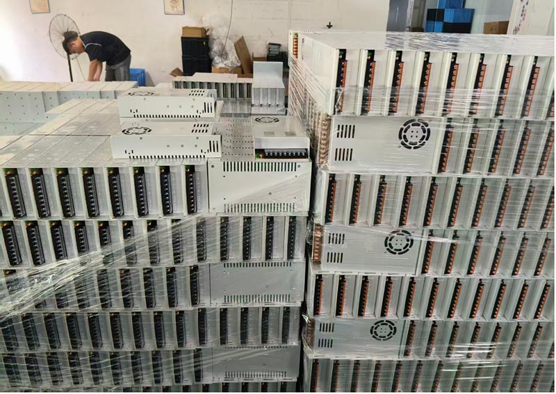 Portati alla comprensione completa del processo di produzione degli alimentatori a commutazione e del sito di spedizione